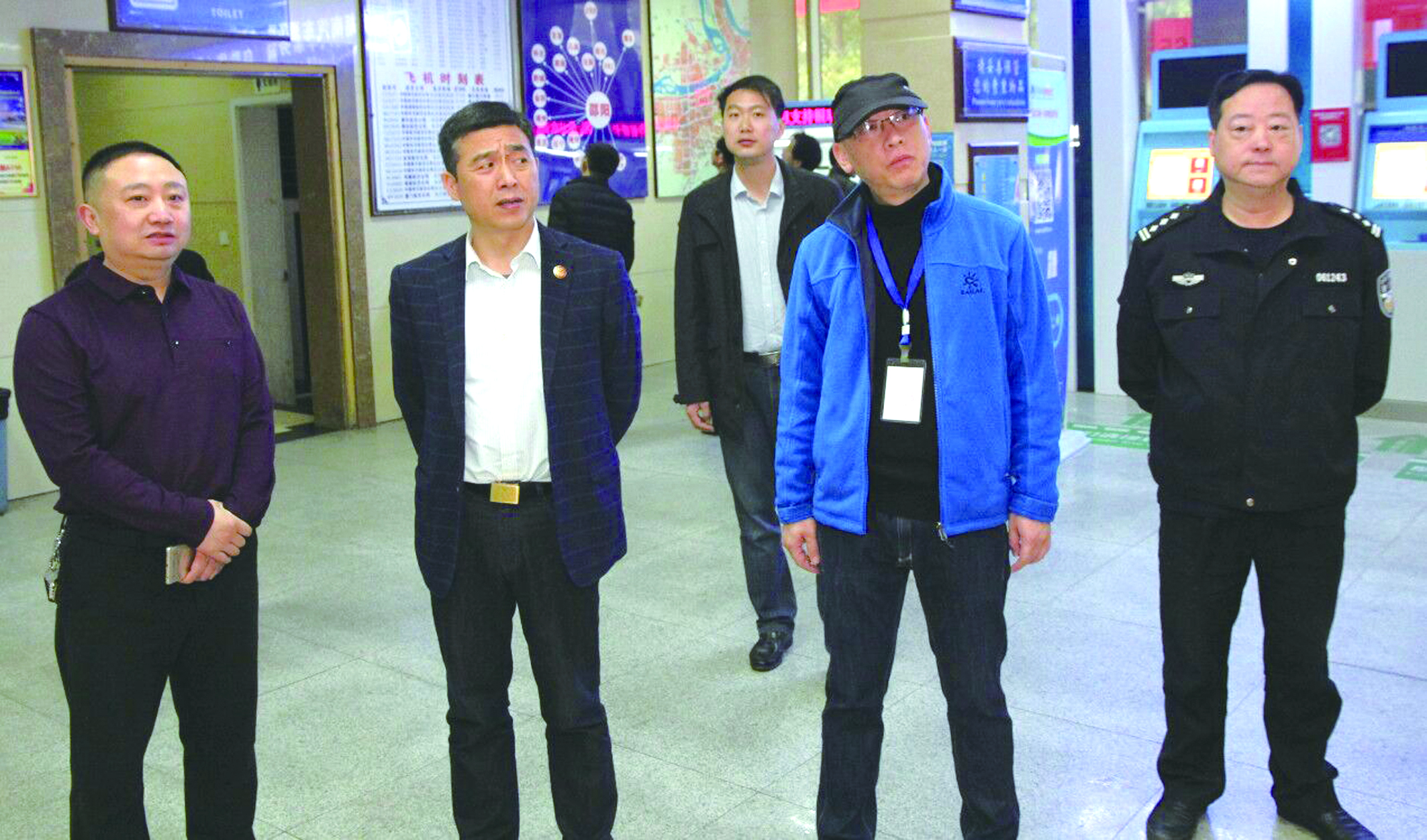 3月16日上午，以省委保衛(wèi)處處長尹年春為組長的反恐安全檢查組到市汽車北站開展反恐安全檢查